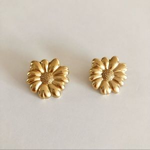 Vintage Gold Floral Daisy Clip-On Earrings